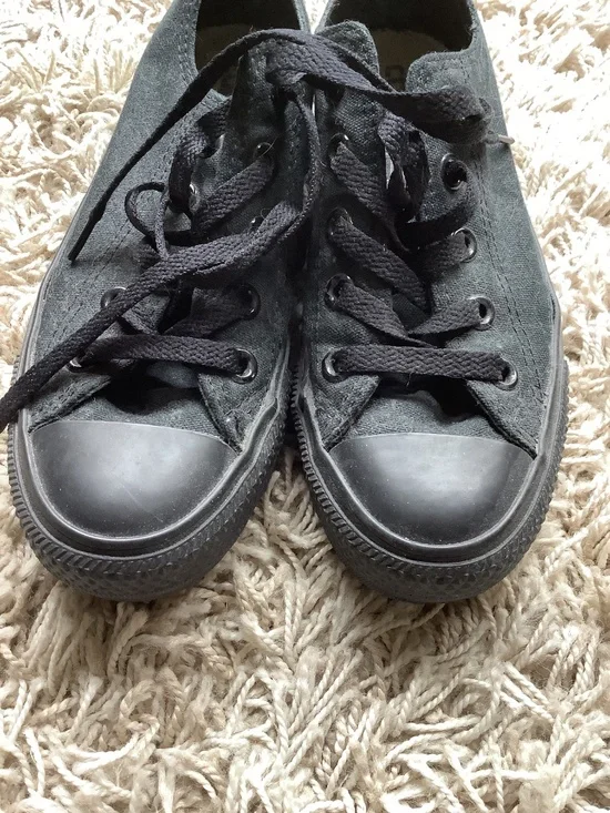 Converse - Picture 2 of 6